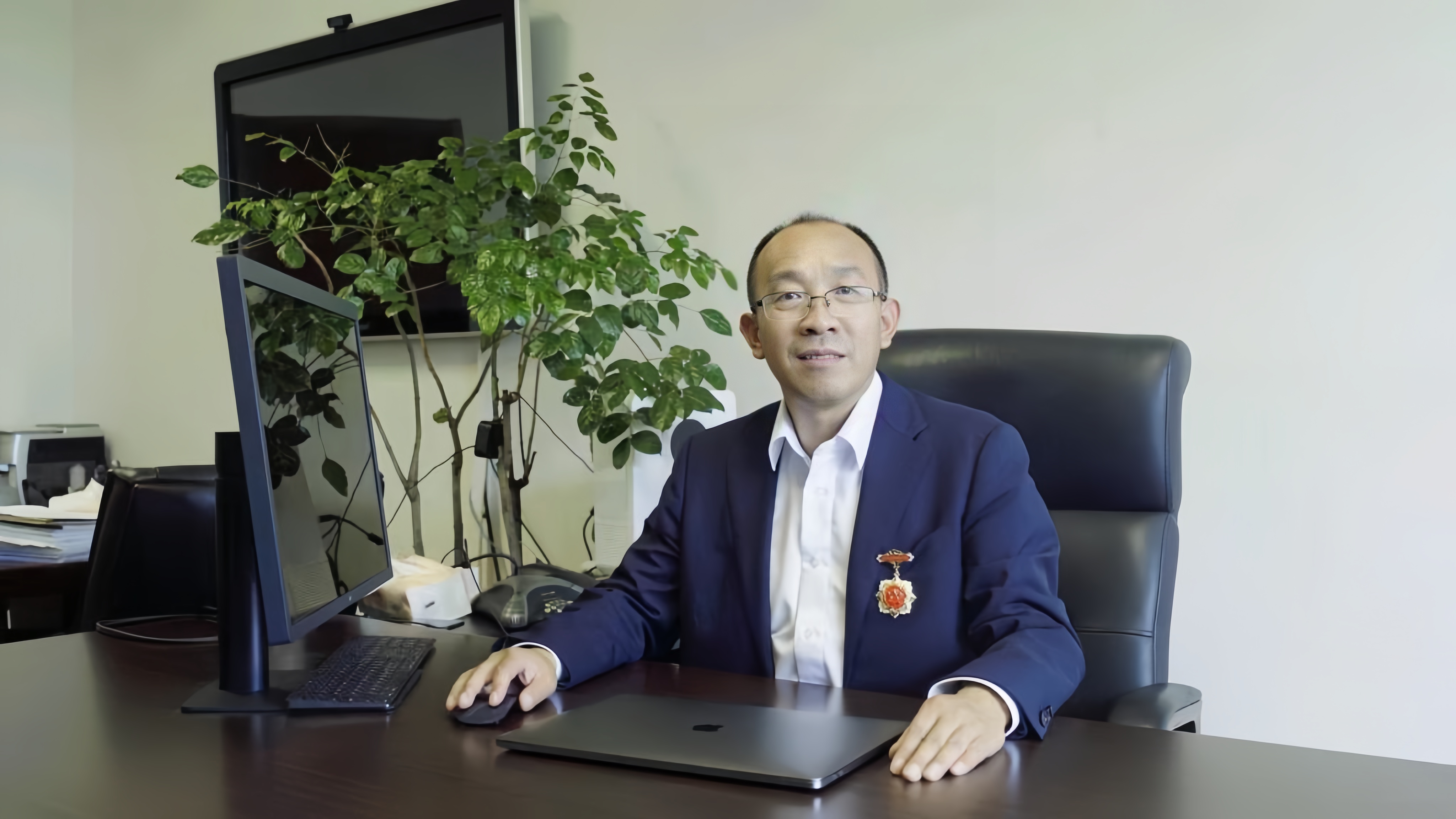 星际（中国）创新论坛第一千四百八十五讲：金属-有机限域结构可控组装与拟酶催化
